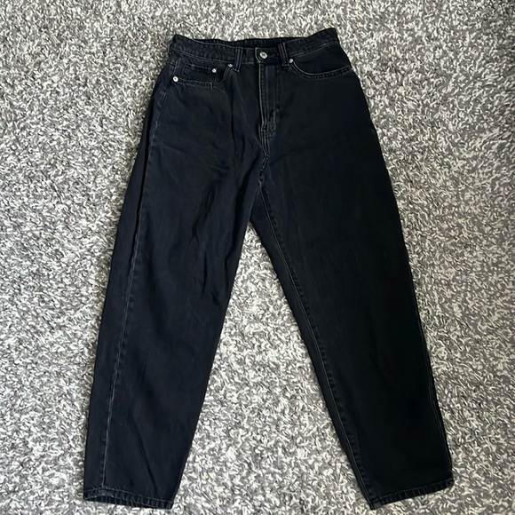 H&M Denim - H&M HIGH RISE MOM JEANS